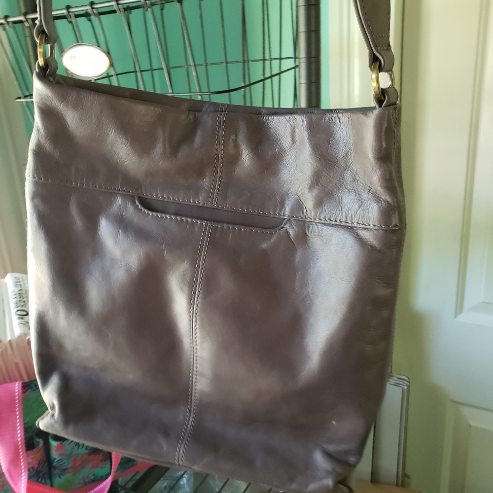 Beautiful Hobo crossbody bag in grey taupe